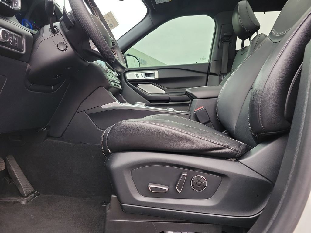 Certified 2020 Ford Explorer ST w/ ST High-Performance Pack image 18