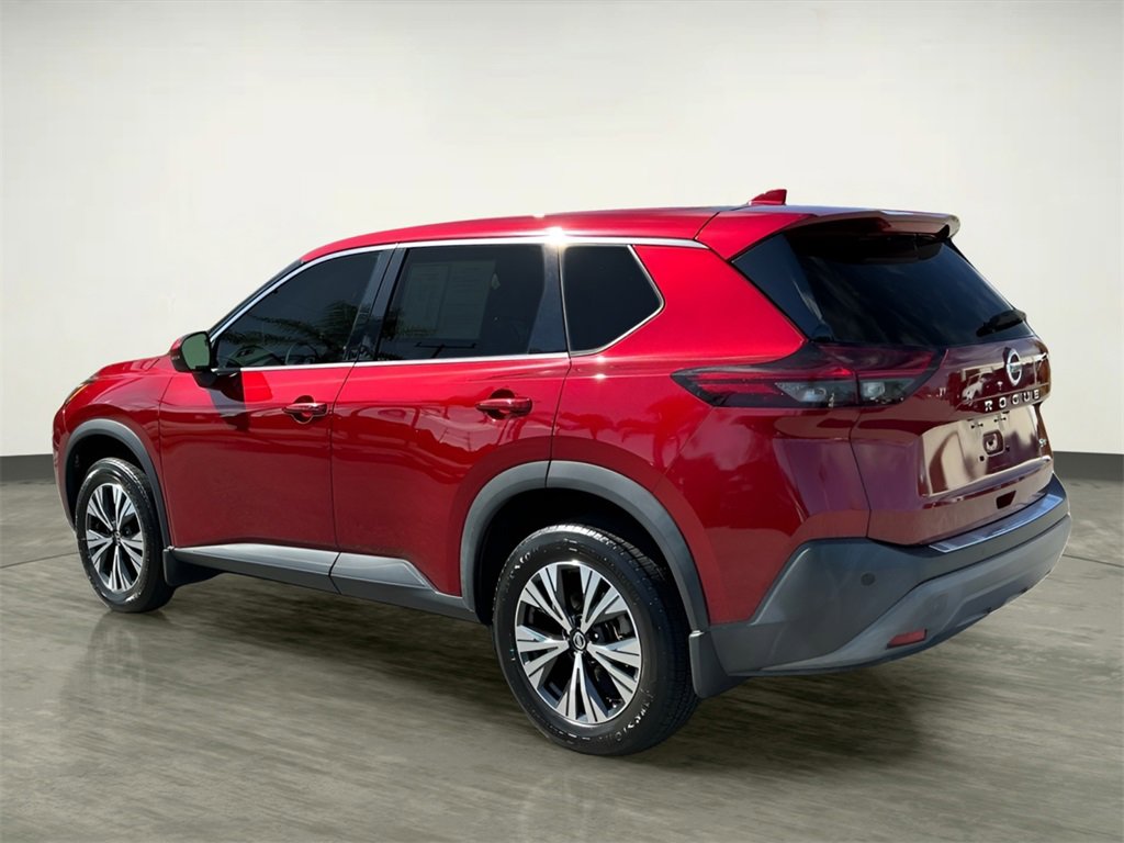 Used 2021 Nissan Rogue SV image 4