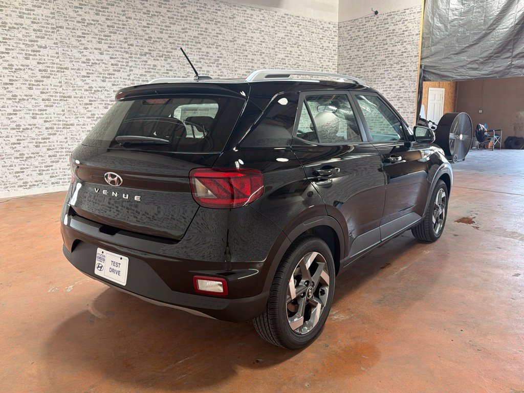 New 2026 Hyundai Venue SEL FWD image 7
