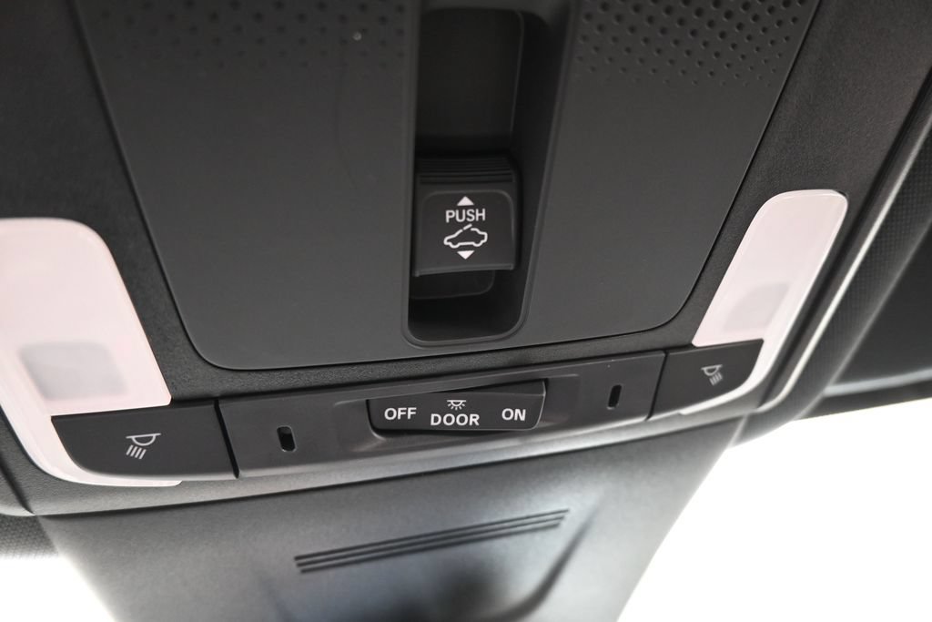 Used 2025 Honda CR-V Sport image 31