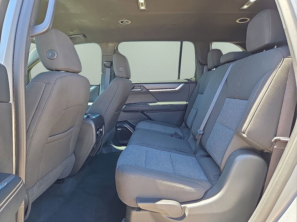 Used 2025 GMC Acadia Elevation image 15