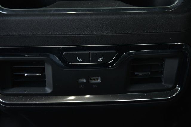 Used 2024 GMC Sierra 1500 Denali w/ Technology Package AWD/4WD image 31