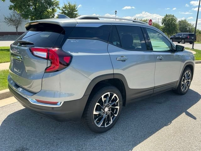 Used 2023 GMC Terrain SLT w/ Infotainment Package II FWD image 6