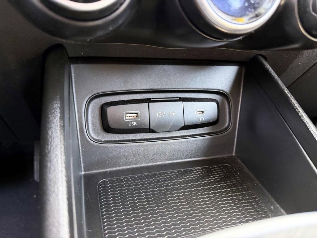 Certified 2023 Hyundai Venue SEL w/ Cargo Package image 23