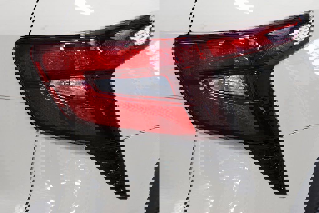 New 2026 Chevrolet Trax RS w/ Sunroof Package image 19