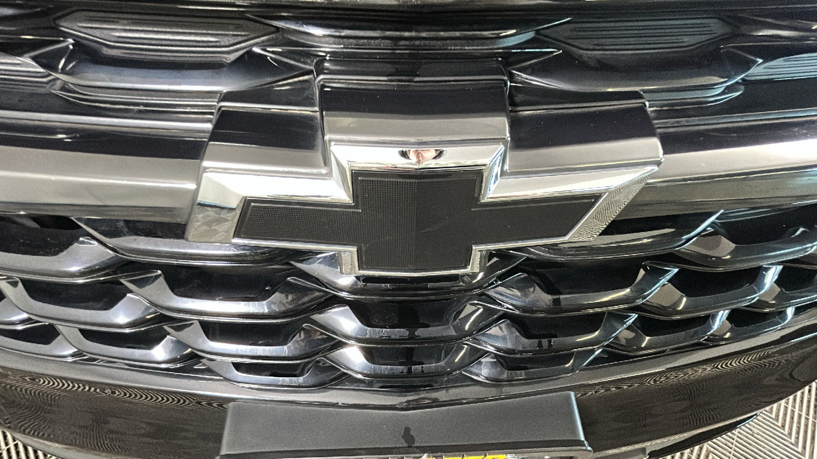 Used 2025 Chevrolet Trax RS w/ Sunroof Package FWD image 10