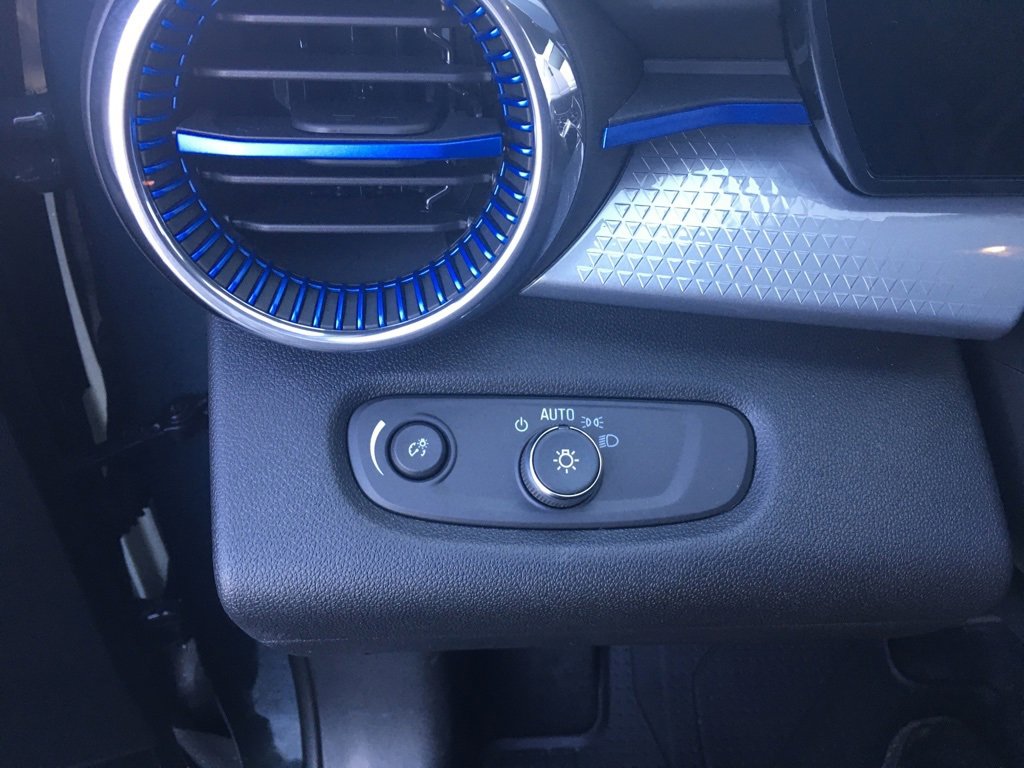 New 2026 Chevrolet Trax LT w/ LT Convenience Package image 15