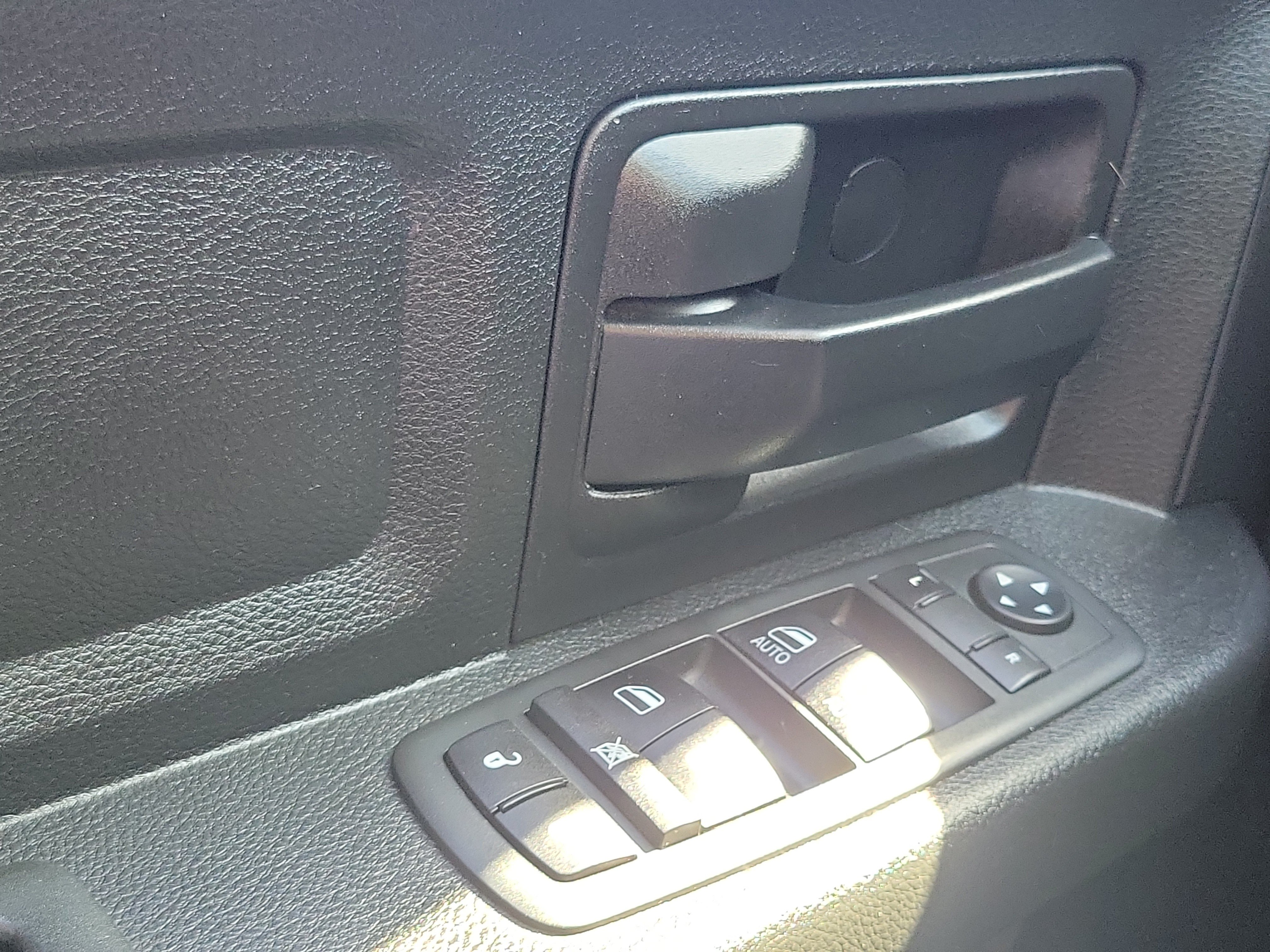 Used 2020 RAM 1500 Tradesman w/ Chrome Plus Package RWD image 14