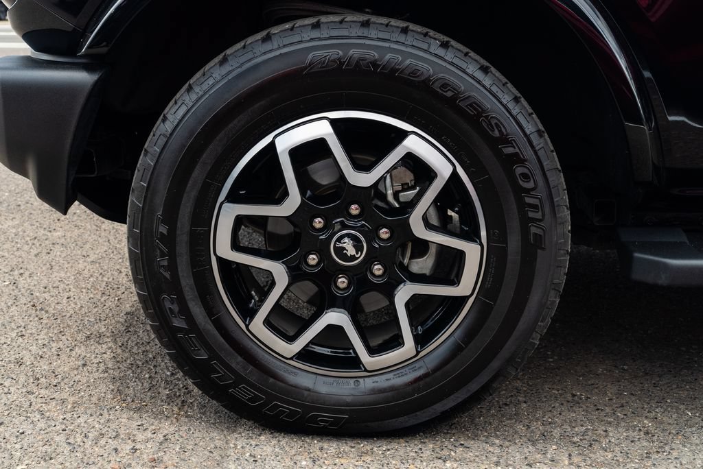 Used 2024 Ford Bronco Outer Banks AWD/4WD image 4