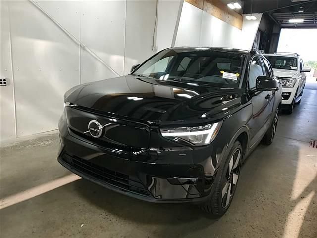 Used 2023 Volvo C40 P8 Recharge Ultimate AWD/4WD image 1