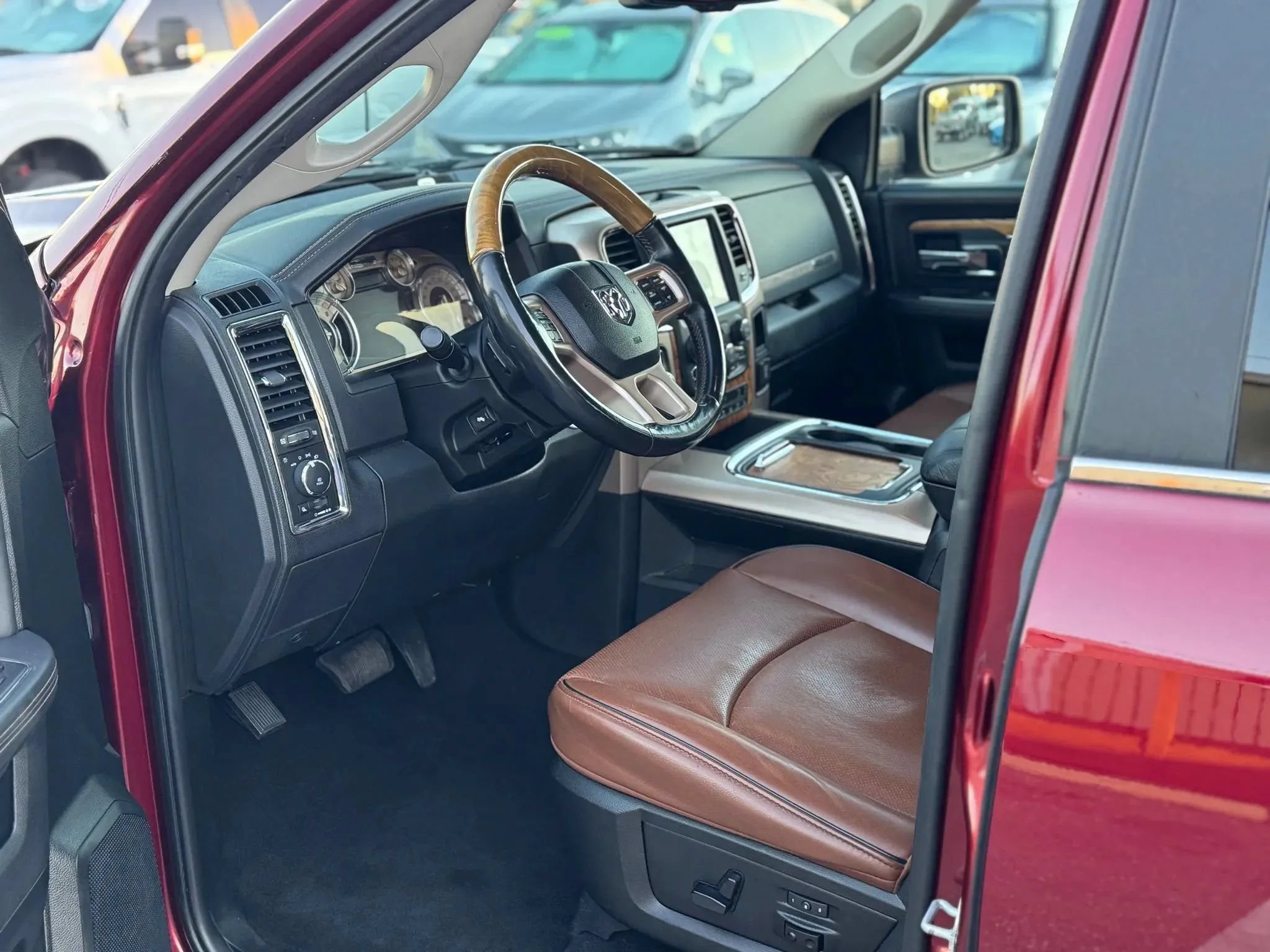Used 2018 RAM 1500 Laramie Longhorn w/ Convenience Group AWD/4WD image 20