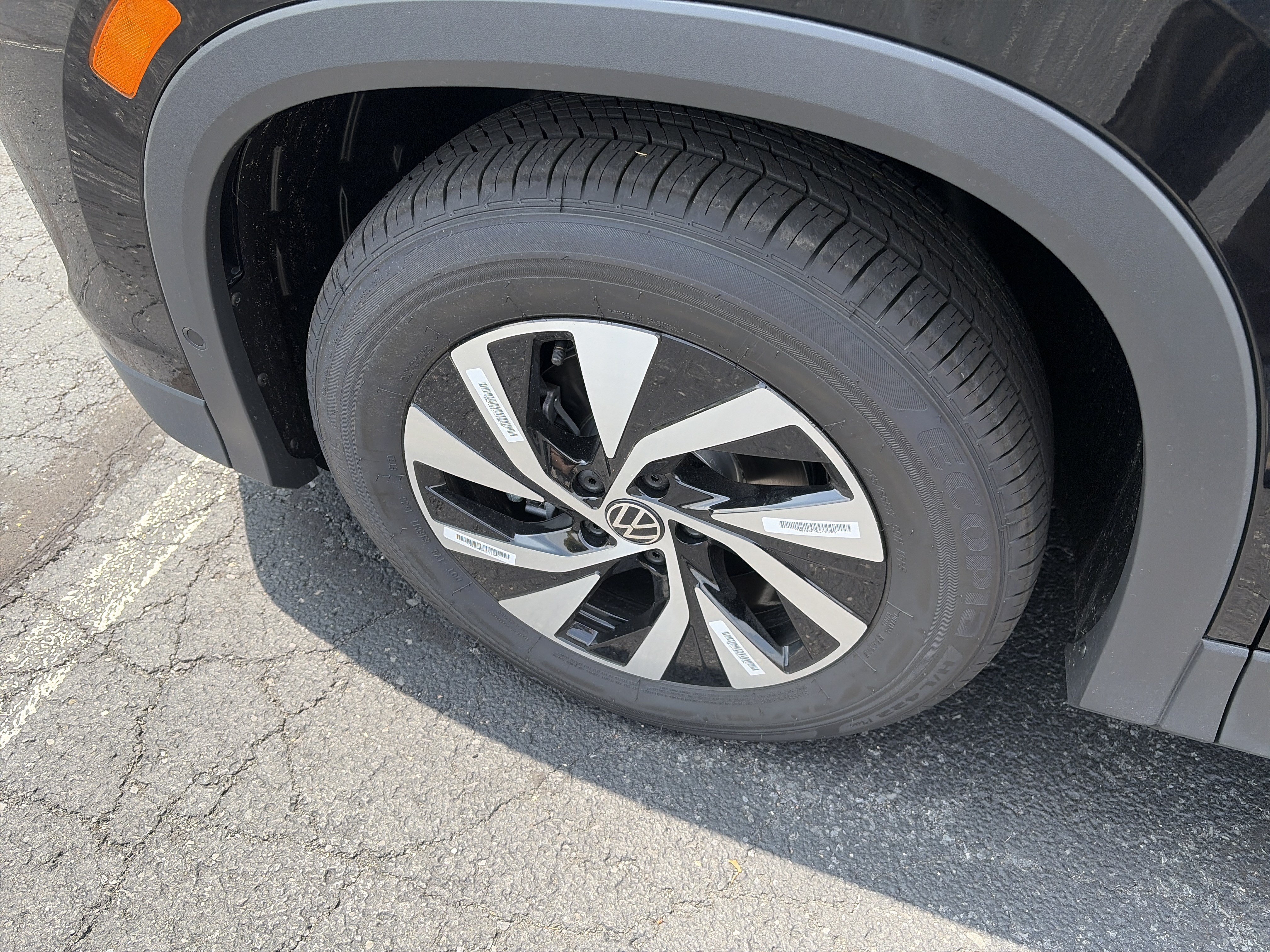 New 2026 Volkswagen Tiguan S FWD image 7