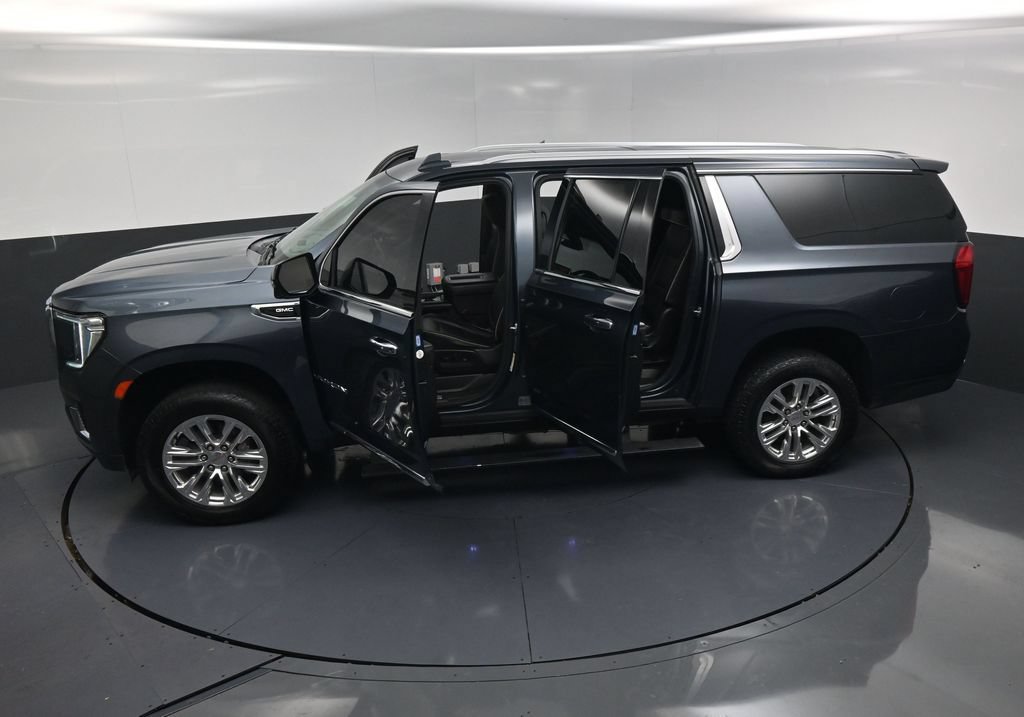 Used 2021 GMC Yukon XL SLT w/ SLT Premium Package RWD image 30