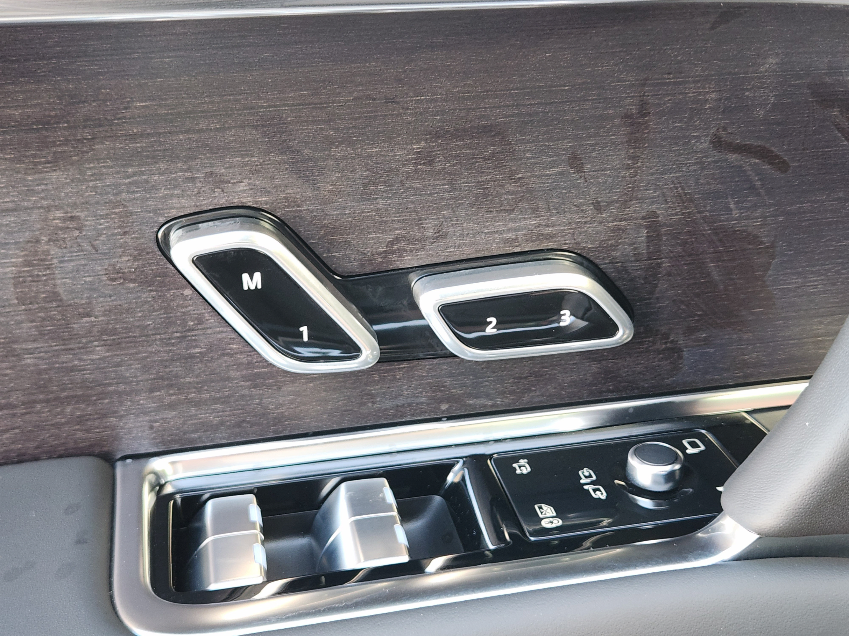 New 2026 Land Rover Range Rover SE AWD/4WD image 18