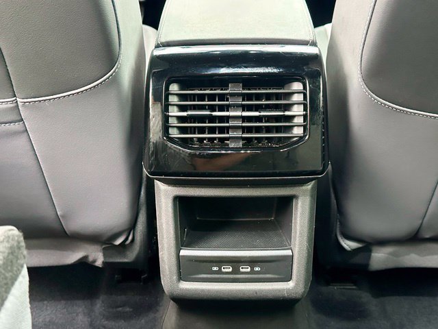 Used 2025 Volkswagen ID.4 Pro AWD/4WD image 18