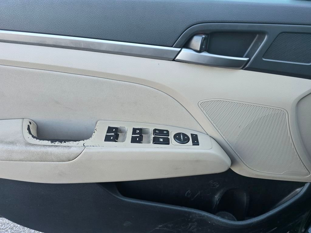 Used 2017 Hyundai Elantra SE w/ SE A/T Tech Package 03 image 26