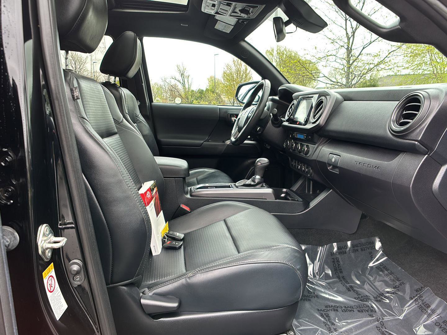 Used 2019 Toyota Tacoma TRD Off-Road AWD/4WD image 20