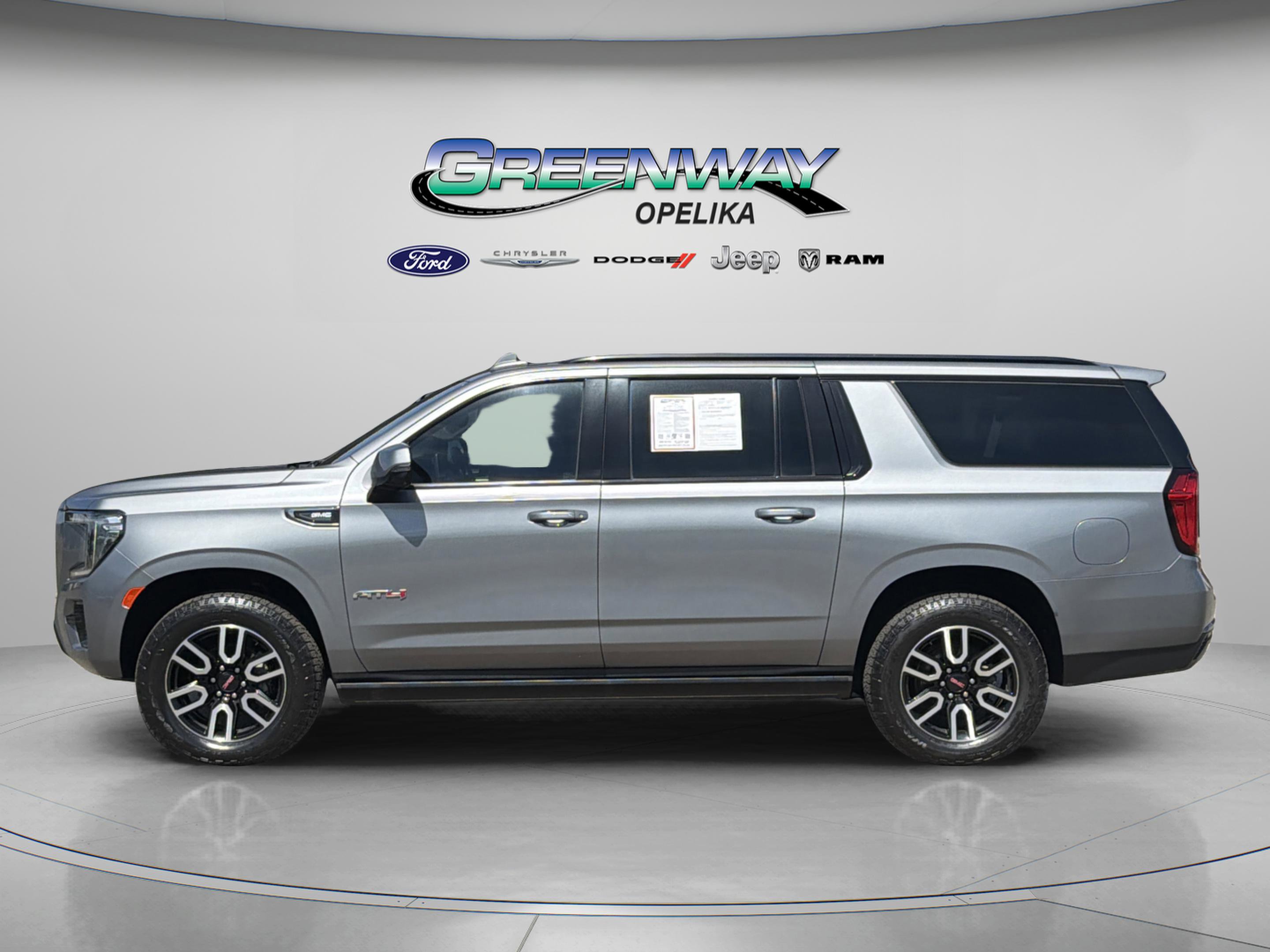 Used 2021 GMC Yukon XL AT4 w/ AT4 Premium Plus Package image 4