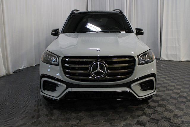 New 2026 Mercedes-Benz GLS 580 4MATIC image 2