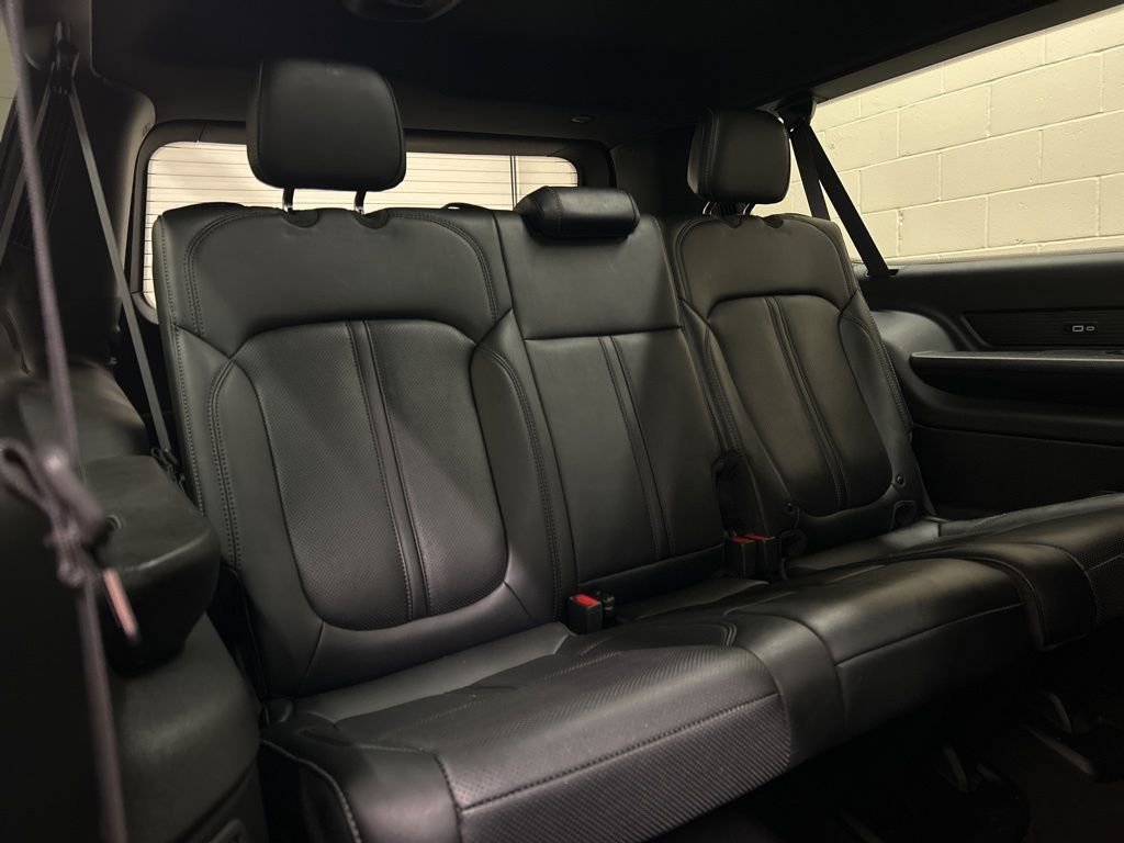 Used 2024 Jeep Wagoneer L Series II w/ Convenience Group I image 11