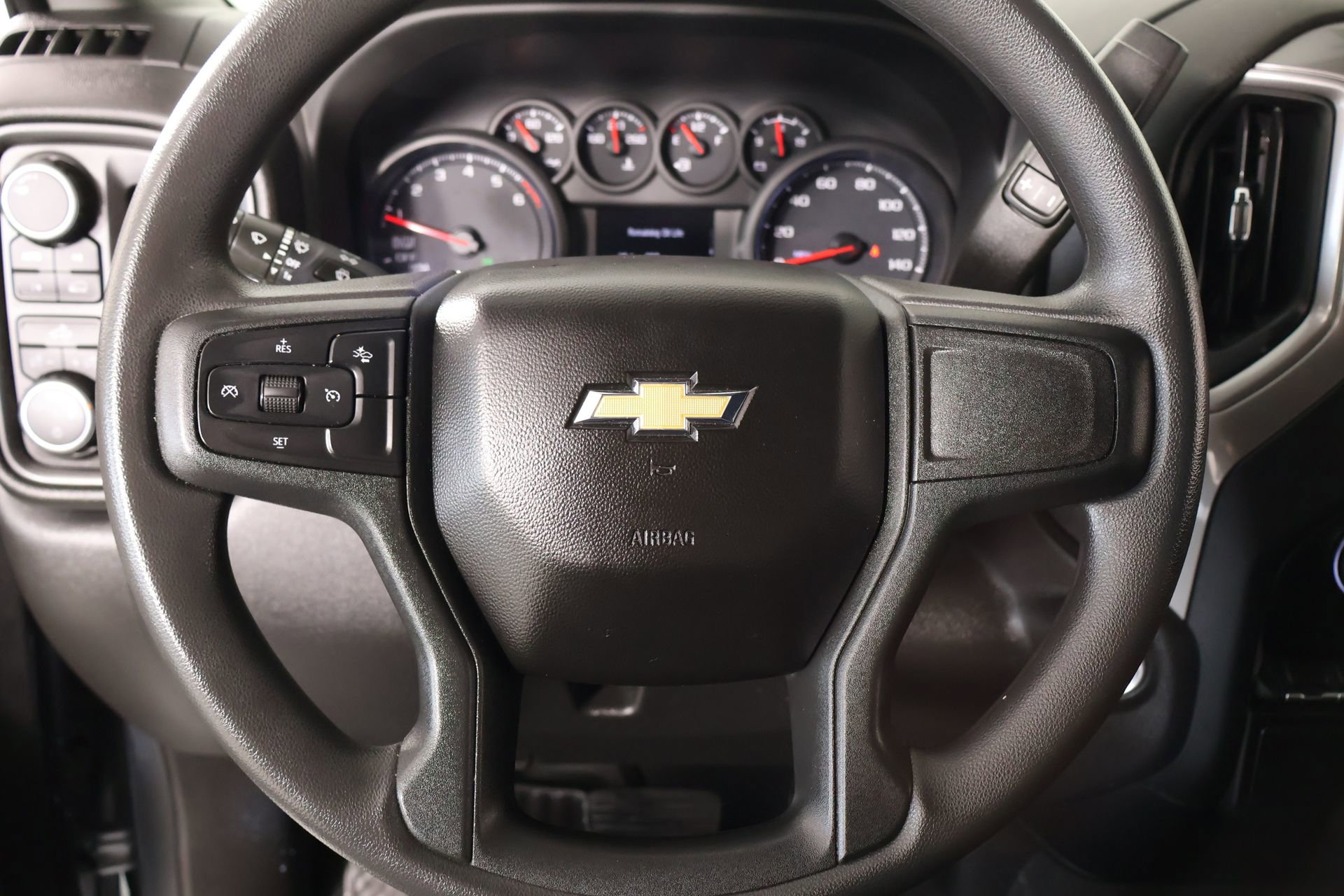 Used 2023 Chevrolet Silverado 1500 Custom AWD/4WD image 3