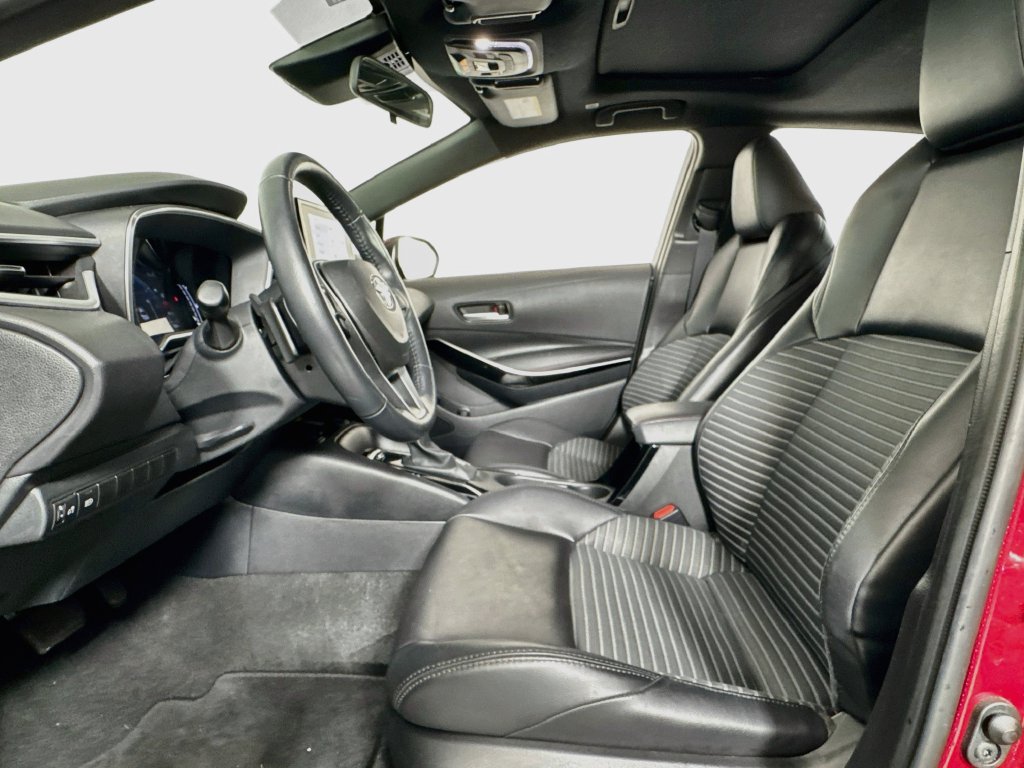 Used 2024 Toyota Corolla XSE FWD image 9