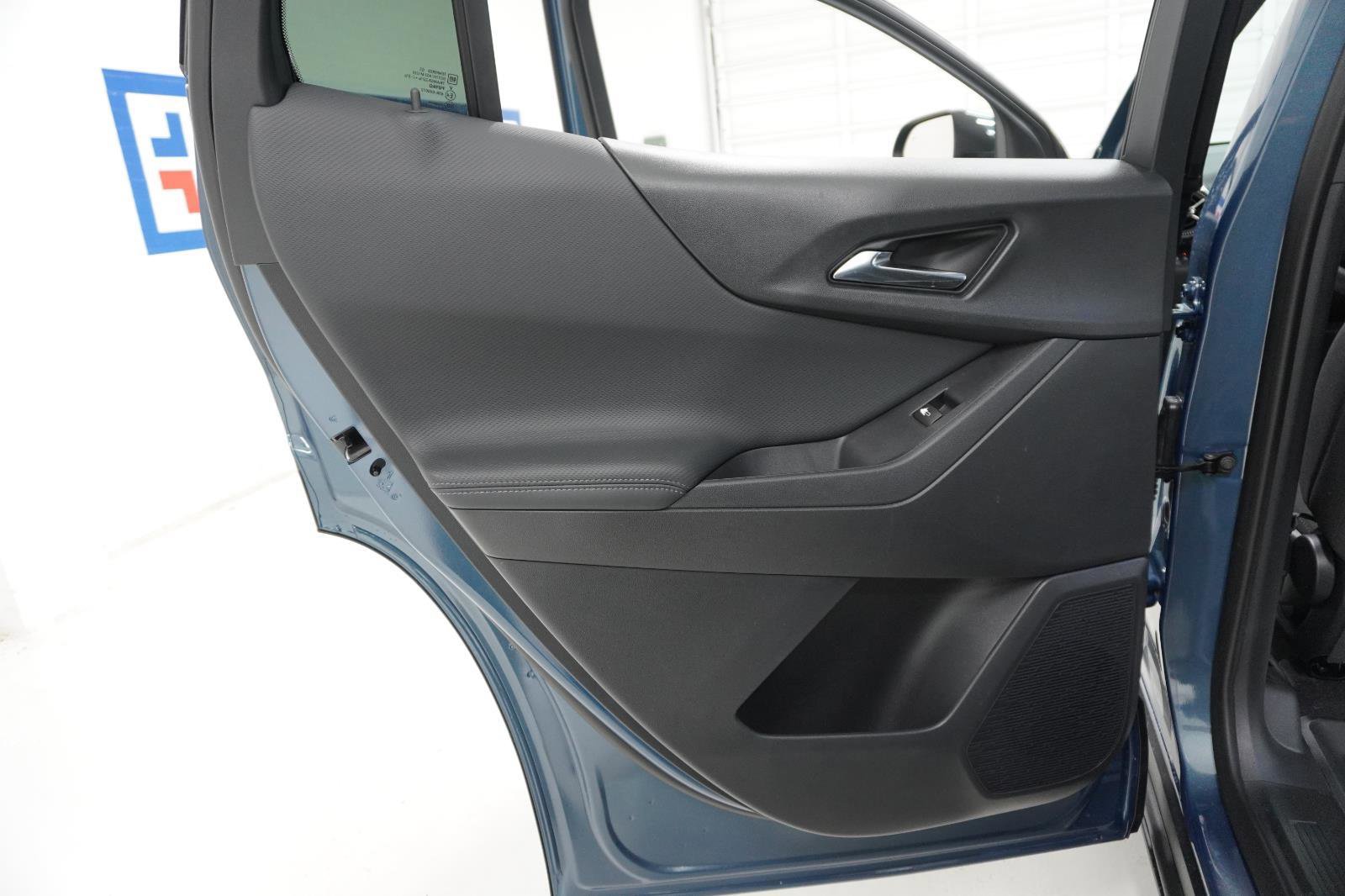 New 2026 Chevrolet Equinox LT w/ Safety and Technology Package image 35