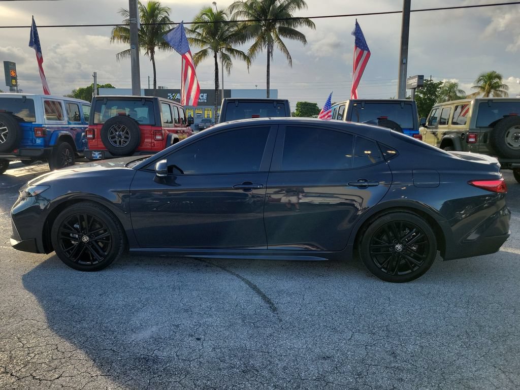 Used 2025 Toyota Camry SE w/ Convenience Package FWD image 8