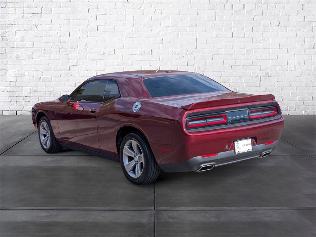 Used 2019 Dodge Challenger SXT image 5