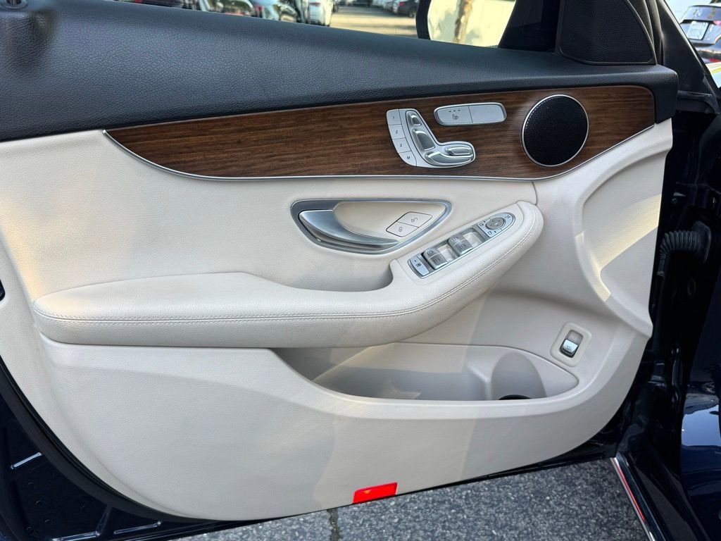 Used 2021 Mercedes-Benz C 300 Sedan image 20
