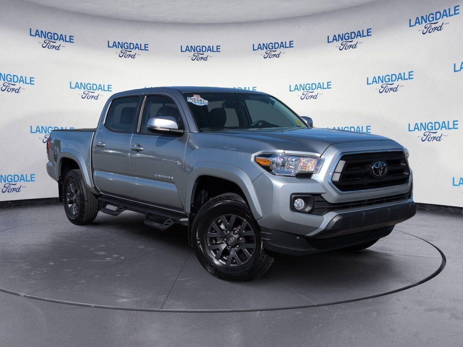 Used 2023 Toyota Tacoma SR5 AWD/4WD video 2