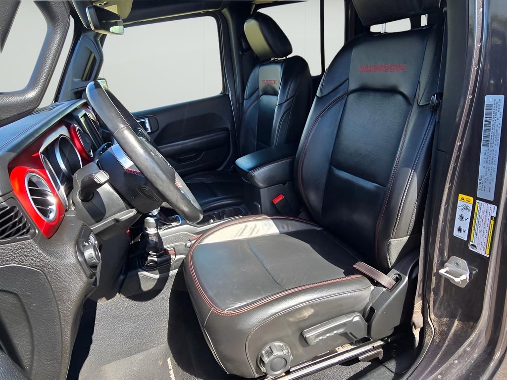 Used 2018 Jeep Wrangler Unlimited Rubicon w/ Dual Top Group AWD/4WD image 27