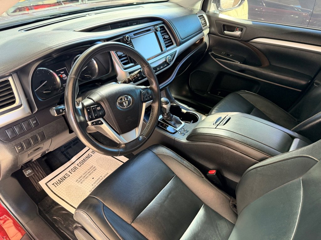 Used 2015 Toyota Highlander XLE image 8