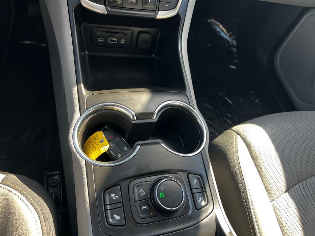 Used 2024 GMC Terrain SLT image 41