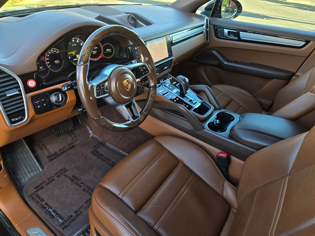 Used 2023 Porsche Cayenne Platinum Edition w/ Premium Package Plus (PIA) AWD/4WD image 13