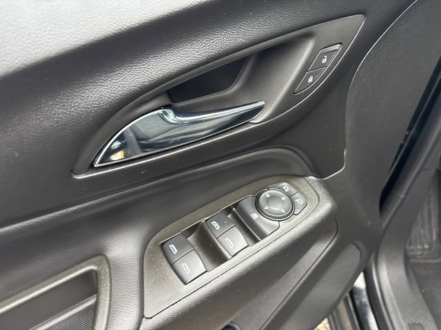 Used 2023 Chevrolet Equinox LT image 18