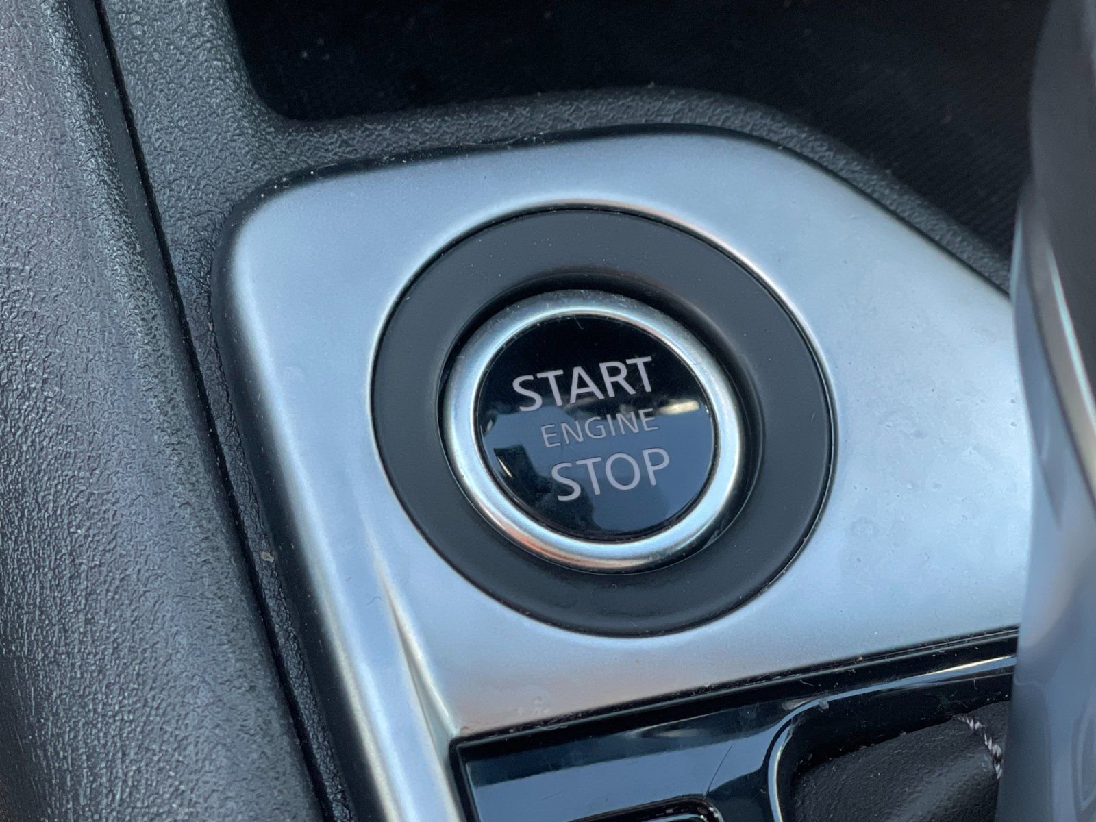 Used 2025 Nissan Sentra SV image 24