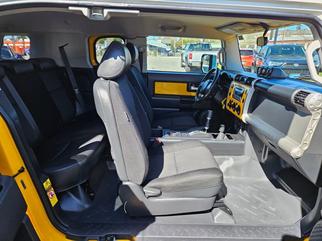 Used 2007 Toyota FJ Cruiser 4WD image 14