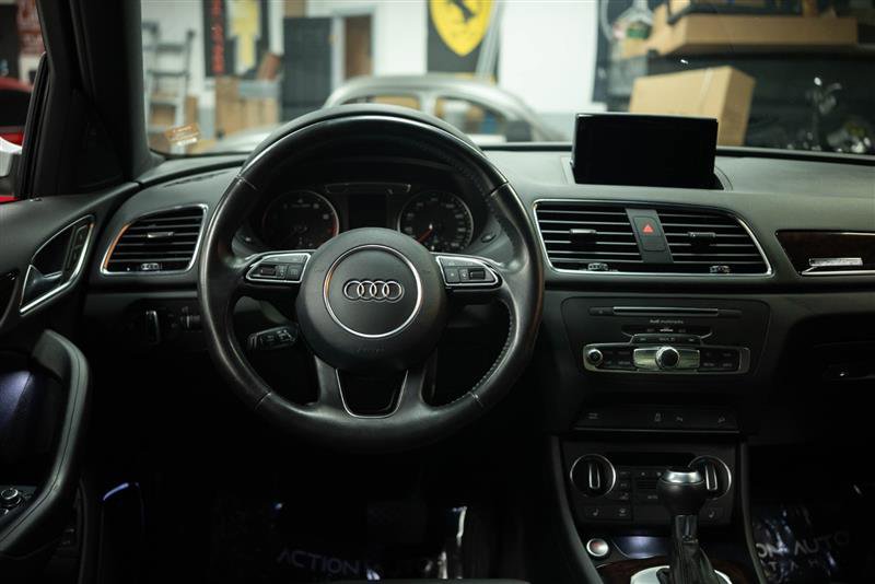Used 2016 Audi Q3 2.0T Prestige w/ Prestige Package AWD/4WD image 19