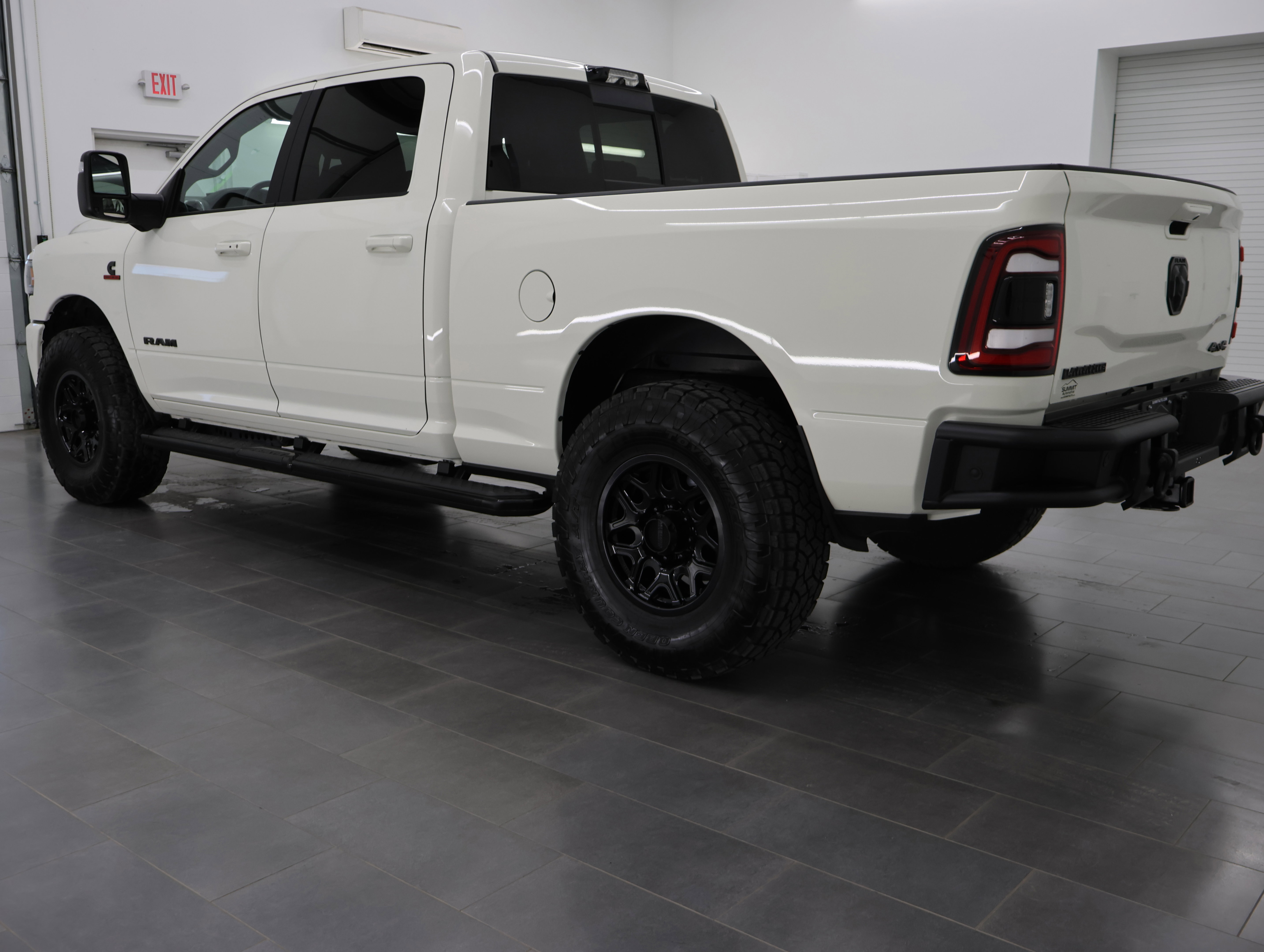 Used 2024 RAM 2500 Laramie w/ Night Edition image 6