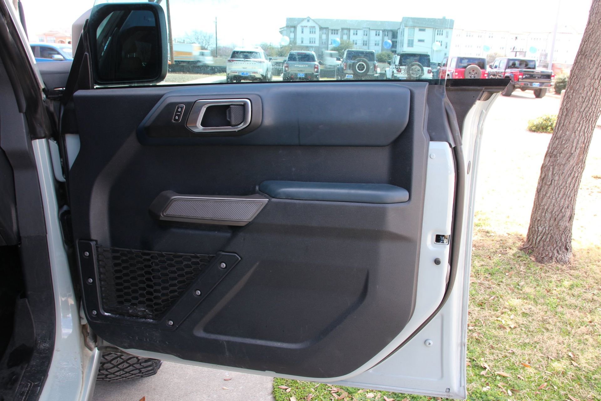 Used 2023 Ford Bronco Outer Banks AWD/4WD image 25