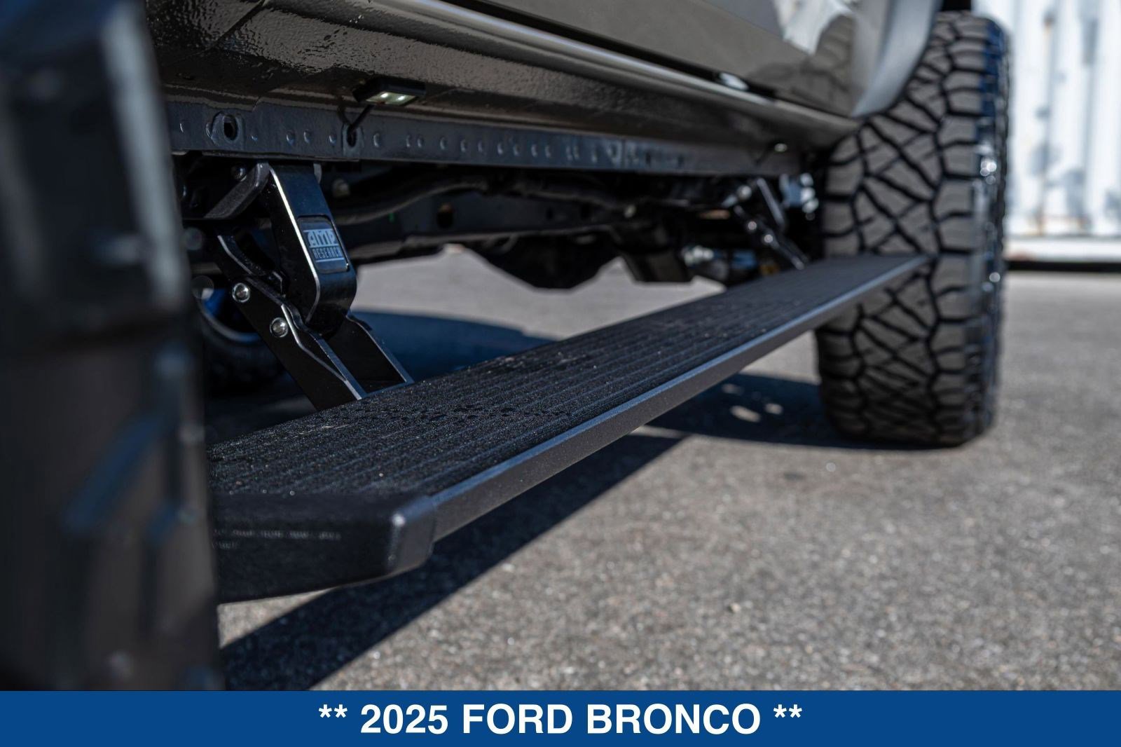 New 2025 Ford Bronco Badlands image 28