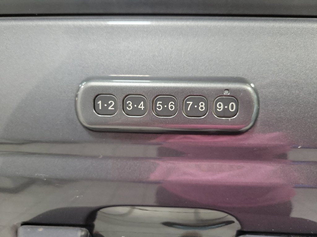 Used 2023 Ford Bronco Wildtrak AWD/4WD image 30