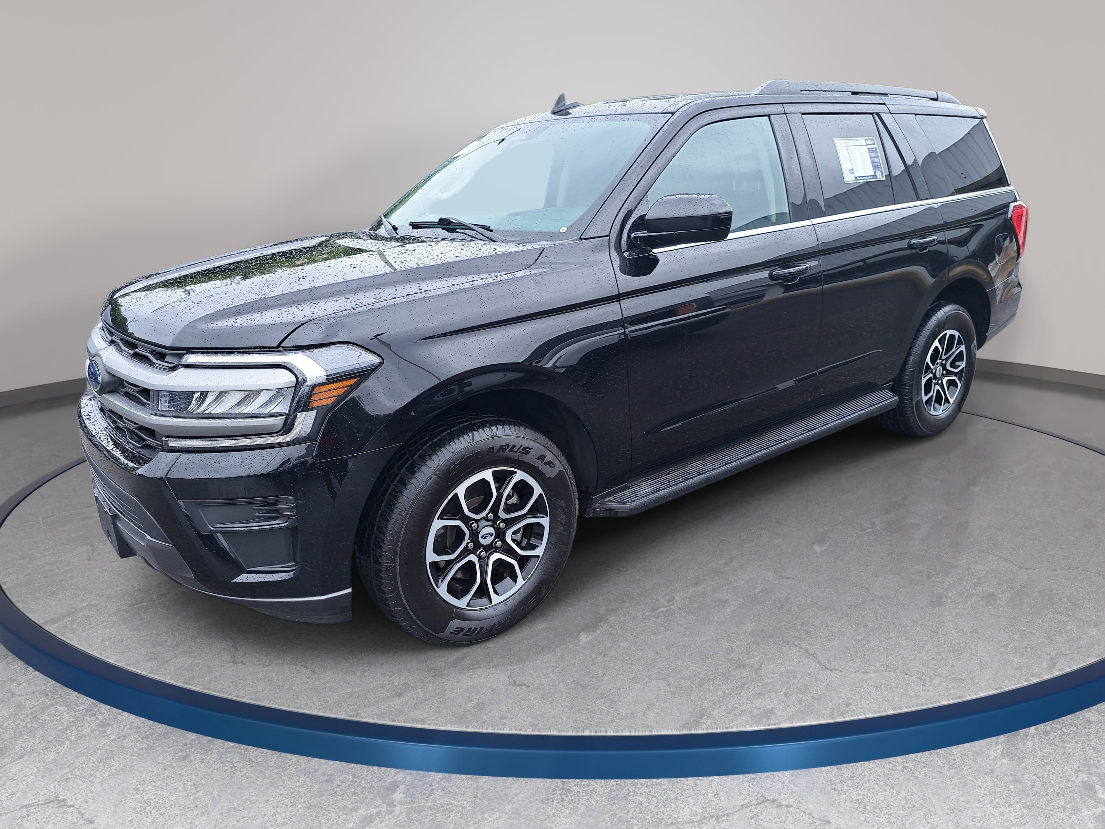 Used 2024 Ford Expedition XLT