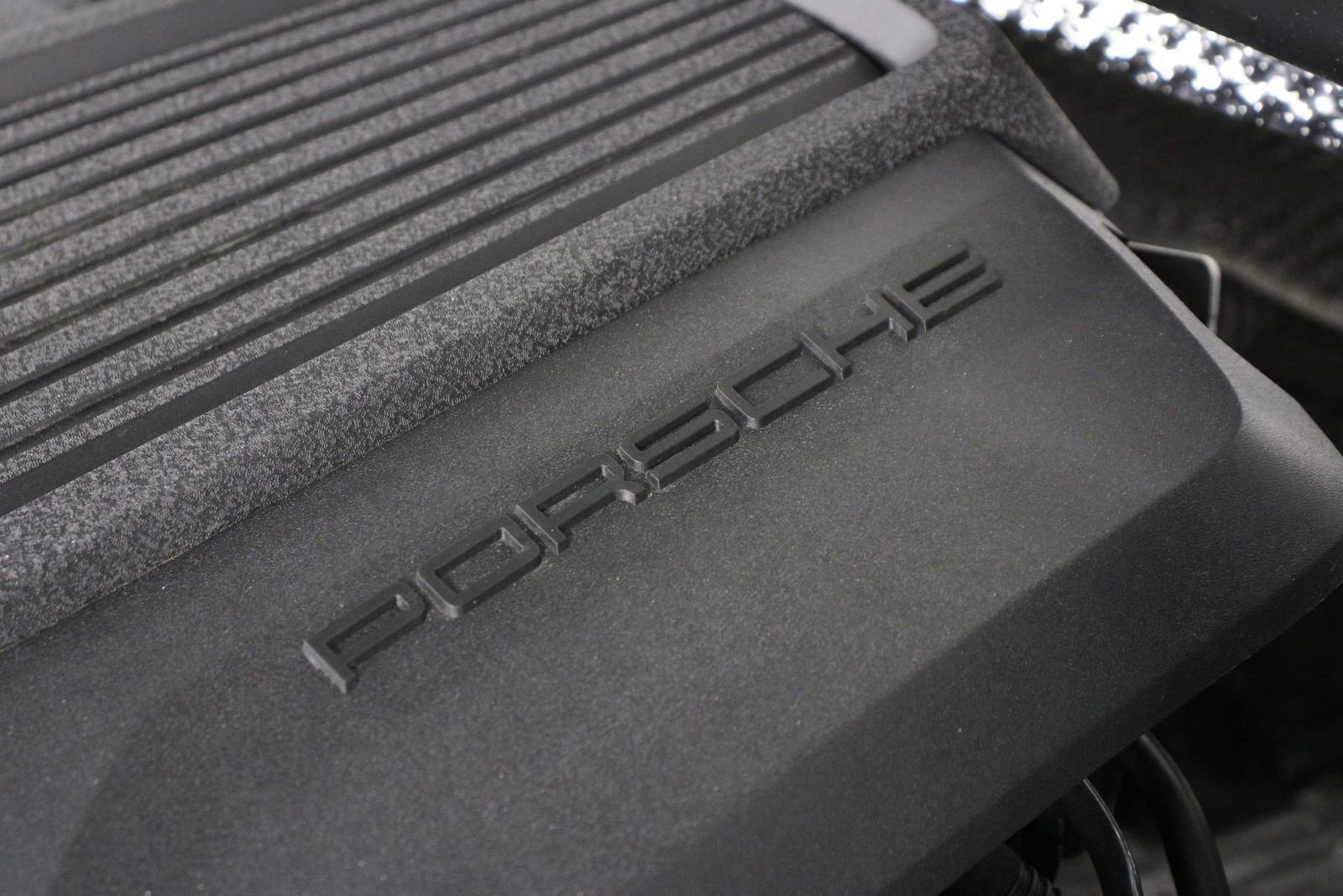 Certified 2025 Porsche Macan image 27