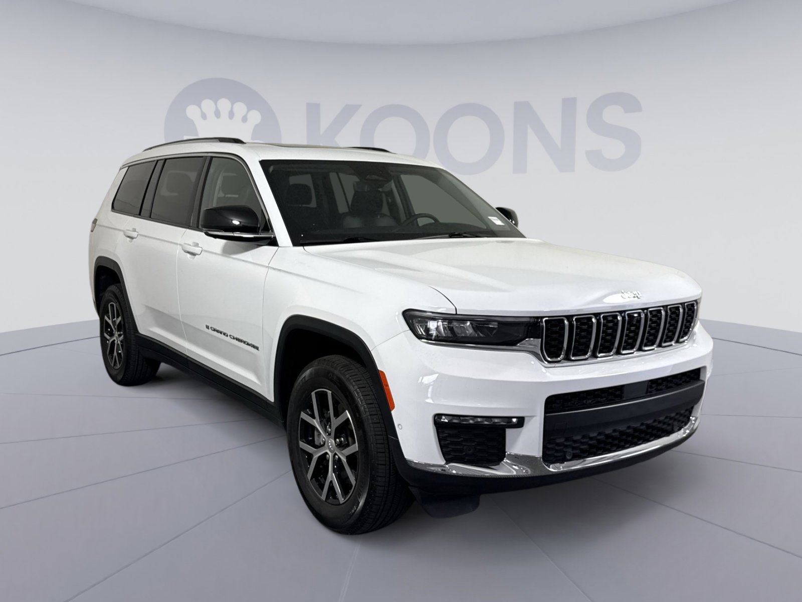 Used 2023 Jeep Grand Cherokee L Limited w/ Luxury Tech Group II AWD/4WD image 10