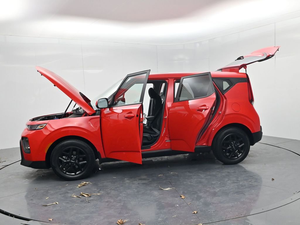 Certified 2022 Kia Soul LX w/ Technology Package image 52