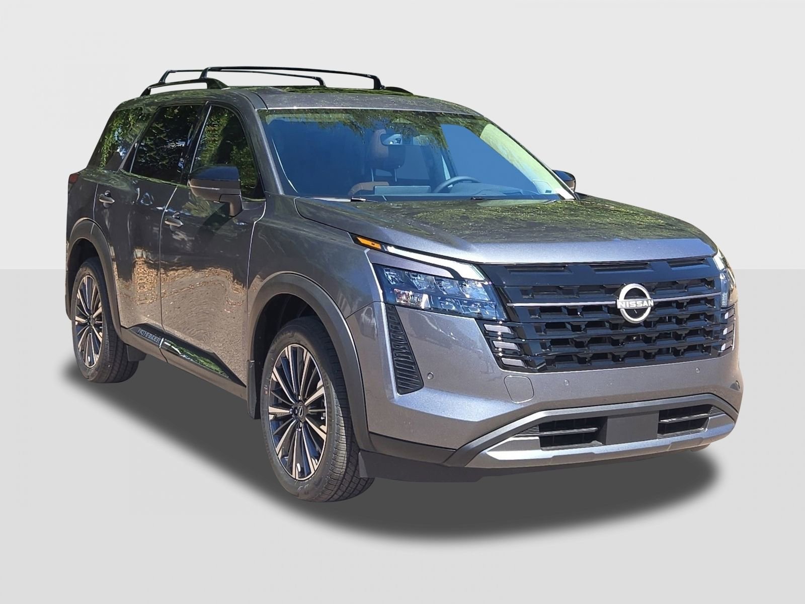 New 2026 Nissan Pathfinder Platinum FWD image 3