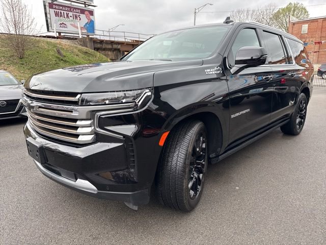 Used 2024 Chevrolet Suburban High Country w/ Advanced Technology Package image 5