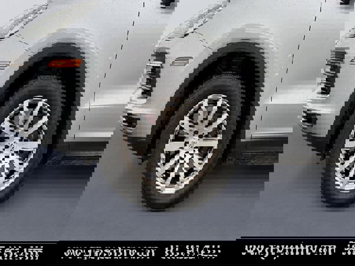 Used 2022 Porsche Cayenne image 9